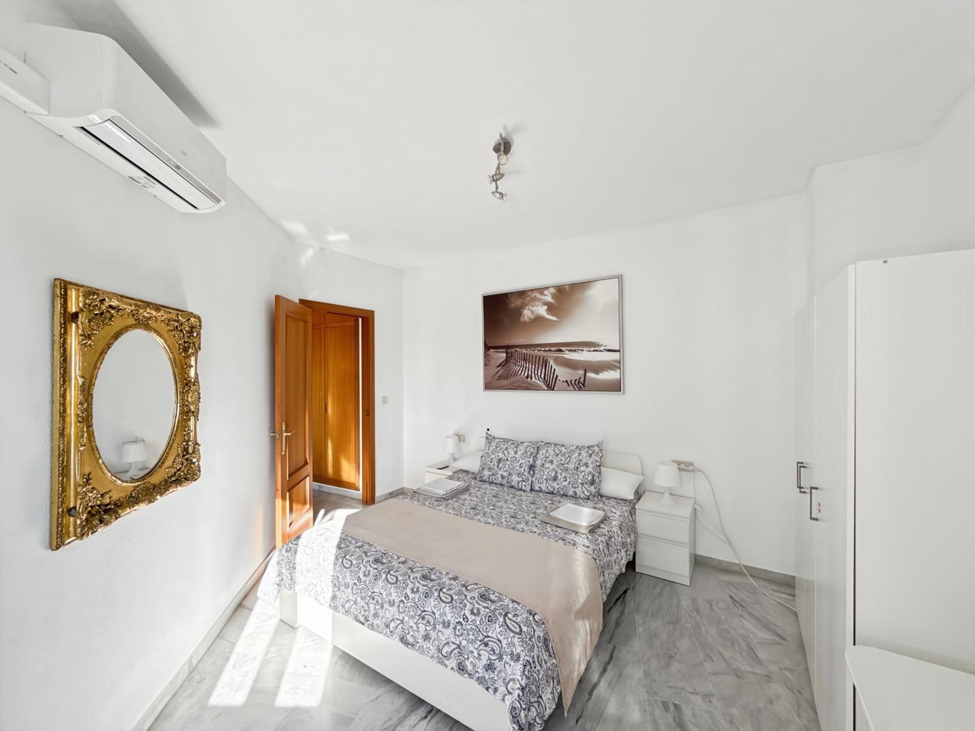 Exclusive Malaga Apartments With Cathedral Views And Auto Check-In Exterior photo